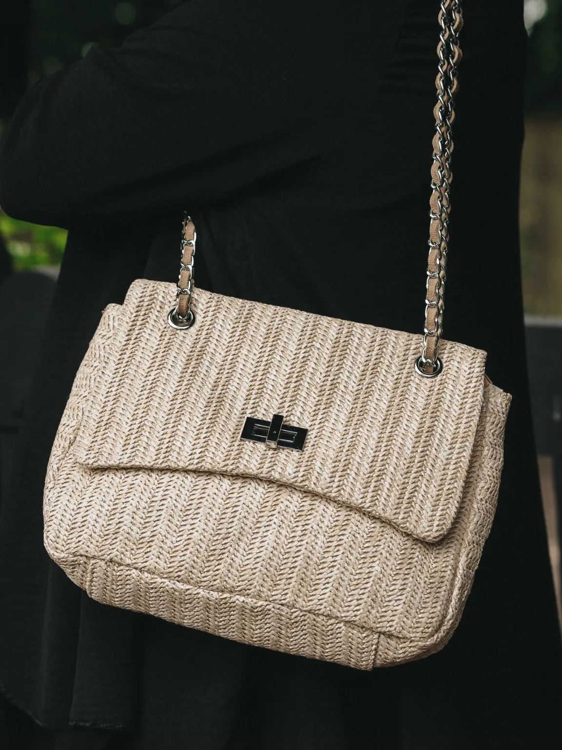 Chic Twist Lock Woven Bag