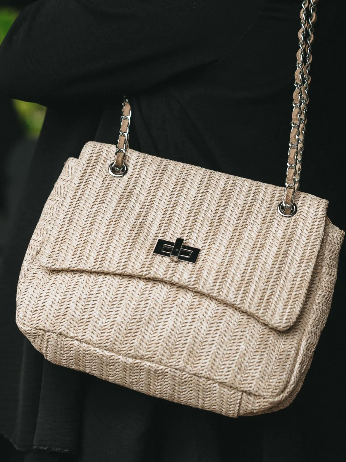 Chic Twist Lock Woven Bag