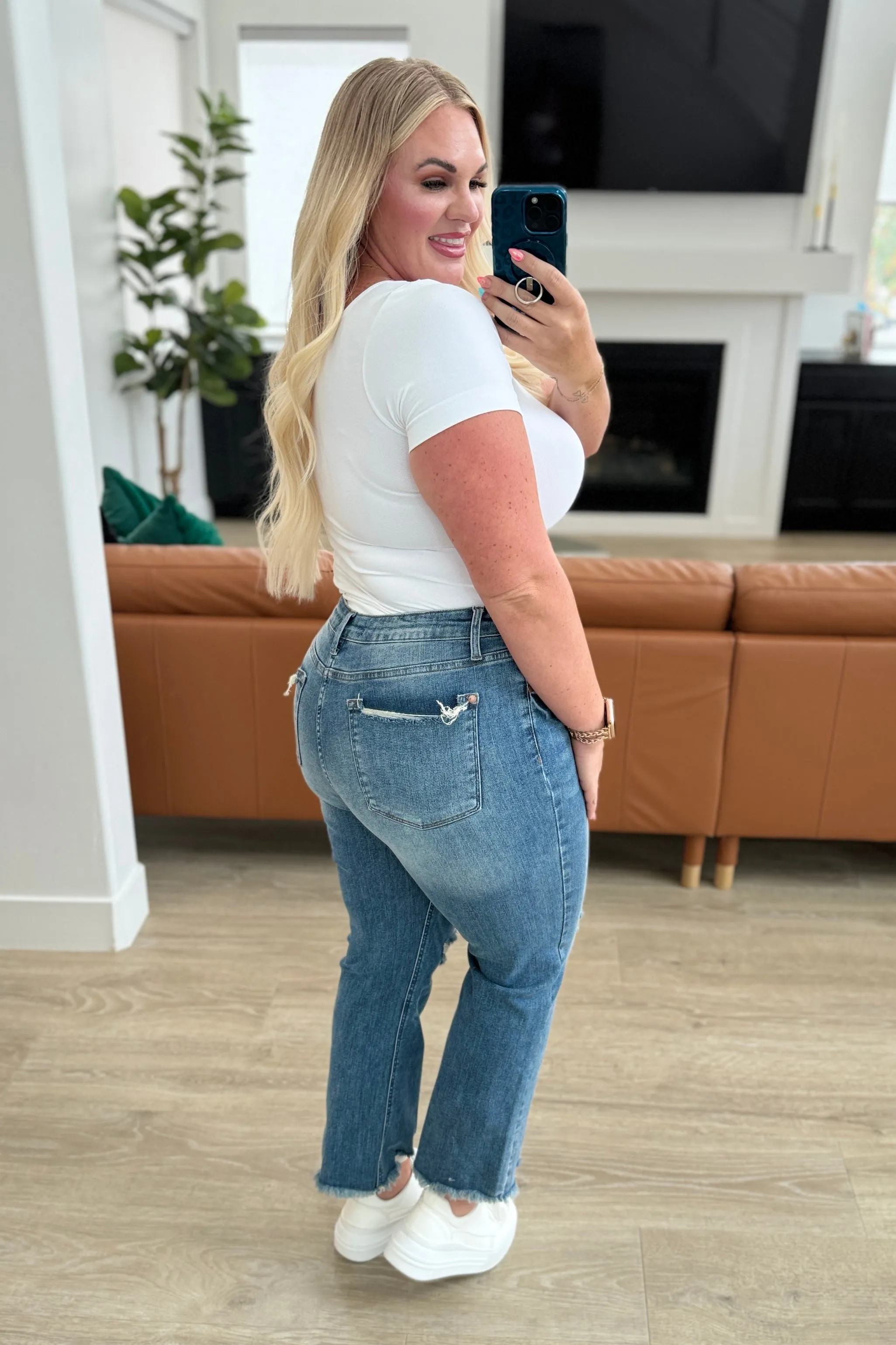 Sammy Distressed Crop Straight Leg Judy Blue Jeans with High Waist