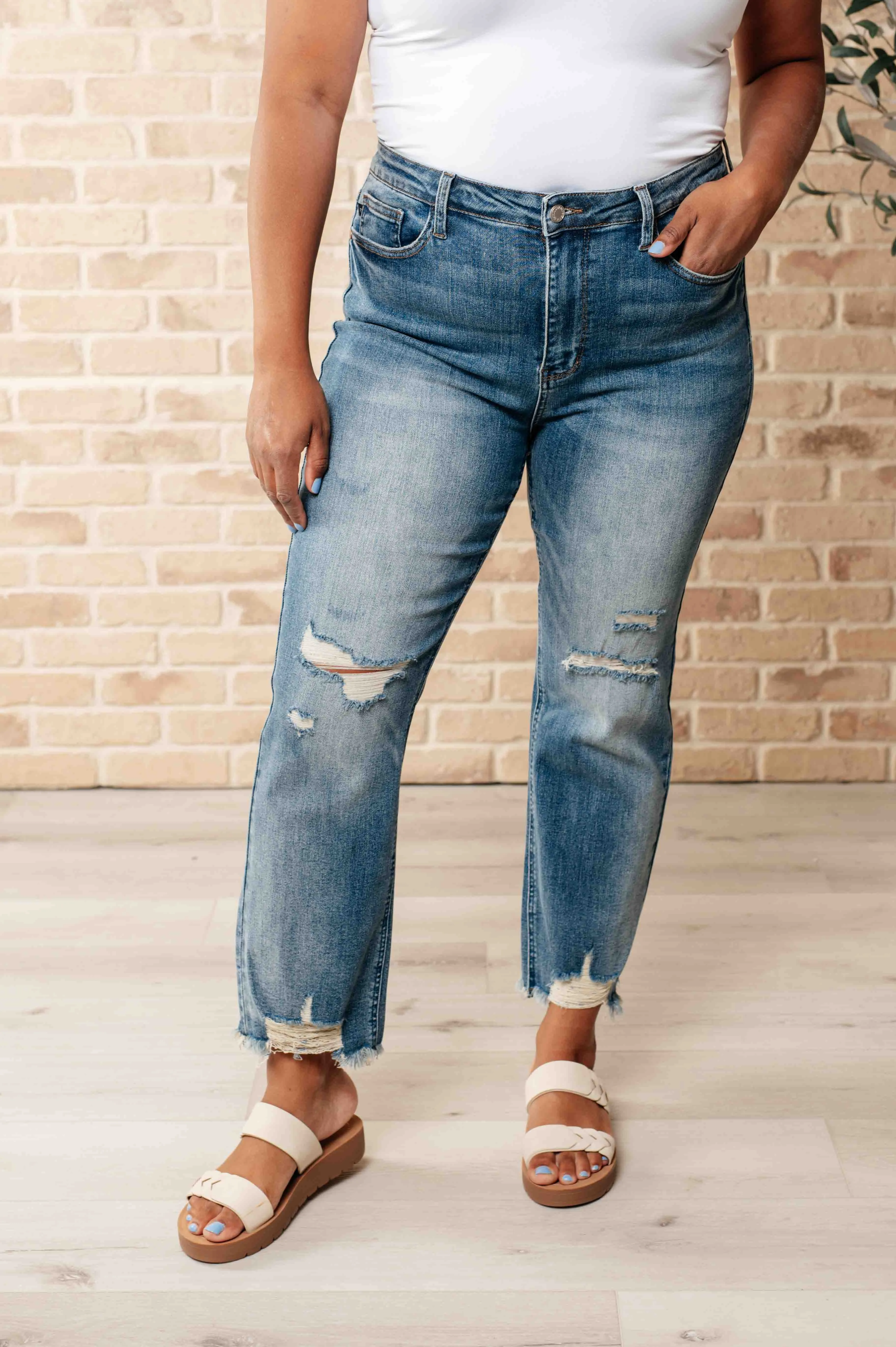 Sammy Distressed Crop Straight Leg Judy Blue Jeans with High Waist