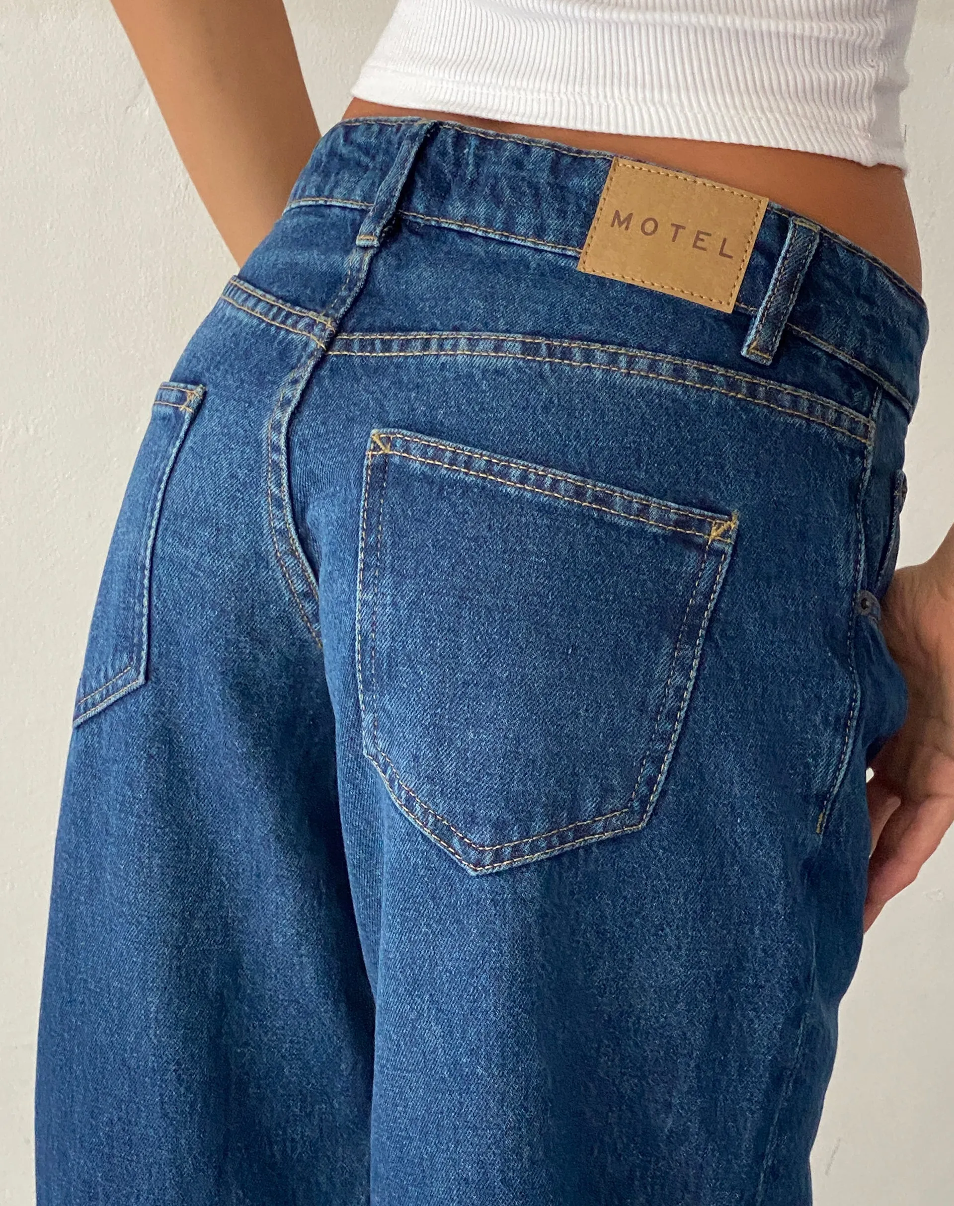 Mid Blue Used Low Rise Parallel Jeans