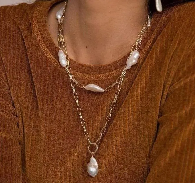 Freshia Pearl and Chain Necklace