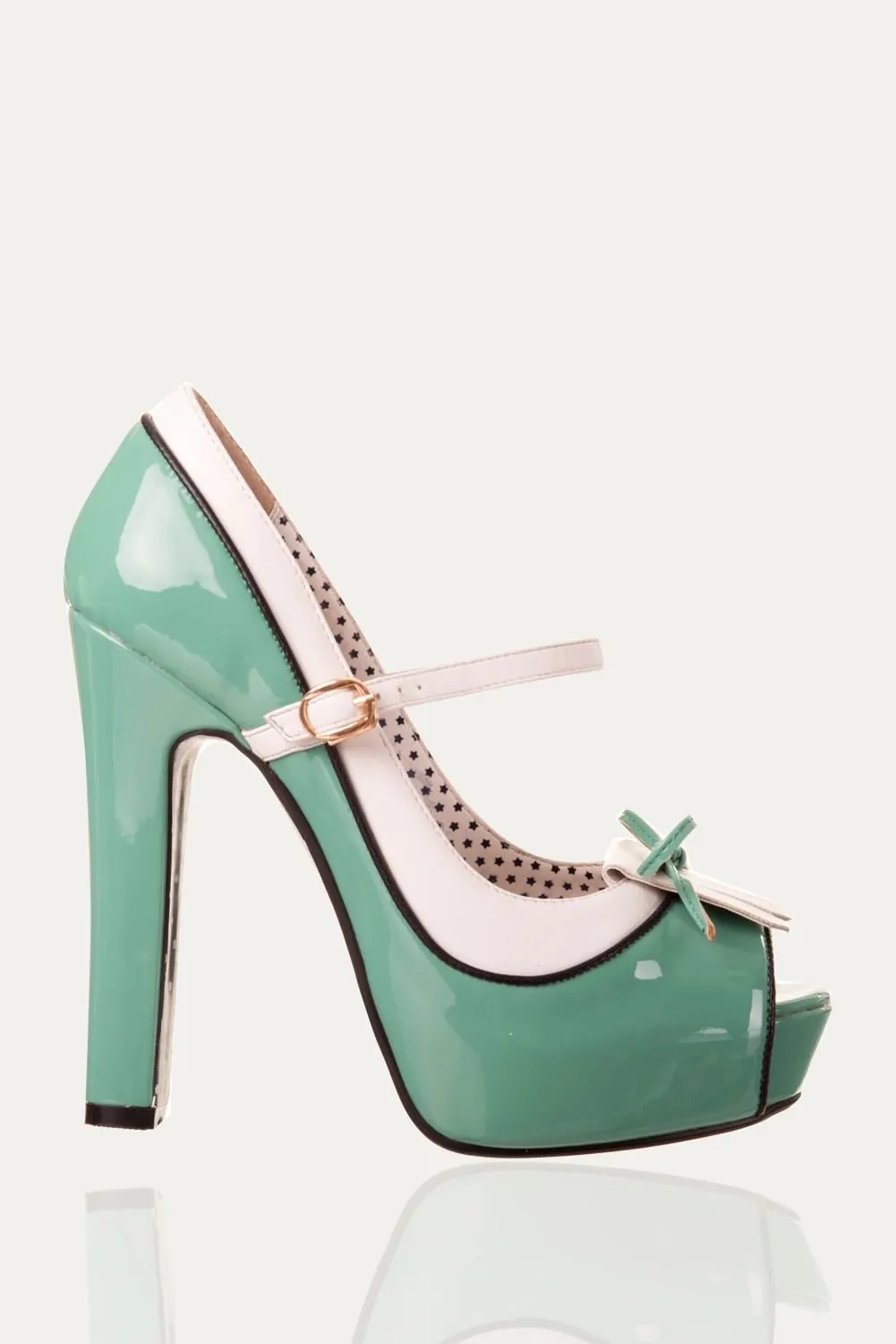 Chic Heeled Sandal